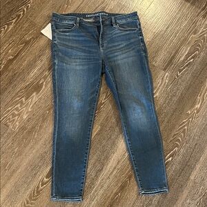 American Eagle Jegging with Button Back Pocket